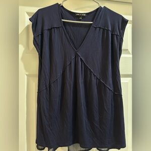 Cable & Gauge Deep Navy blue top M